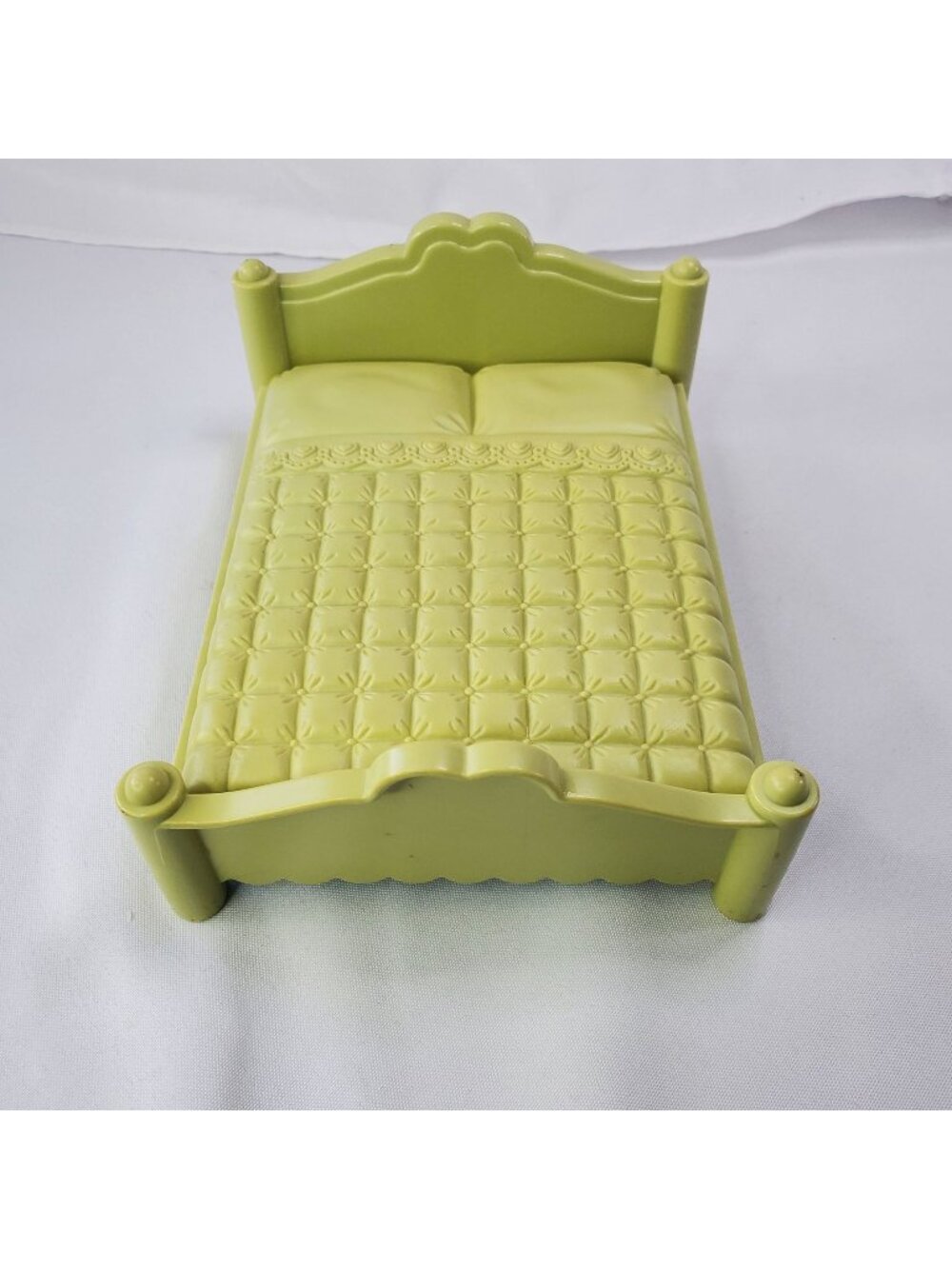 Vintage 90’s PLAYSKOOL Victorian Dollhouse Replacement Bed Green M-8094 Dolls